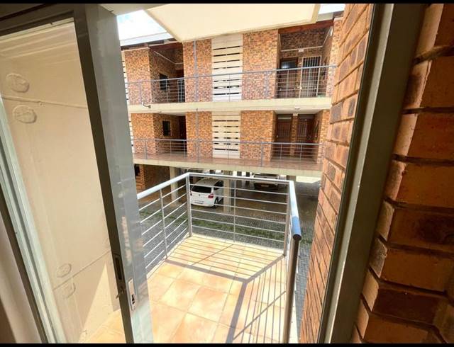 1 BEDROOM APARTMENT FOR SALE IN DASSIE RAND